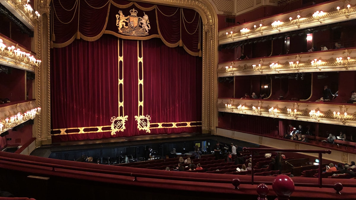 I grandi teatri d'opera come la Scala puntano sempre più su streaming e nuovo pubblico giovane.