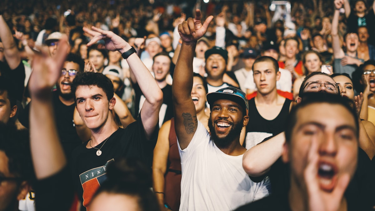 Il pubblico degli stadi ha trainato una stagione di concerti da record in tutta Italia.