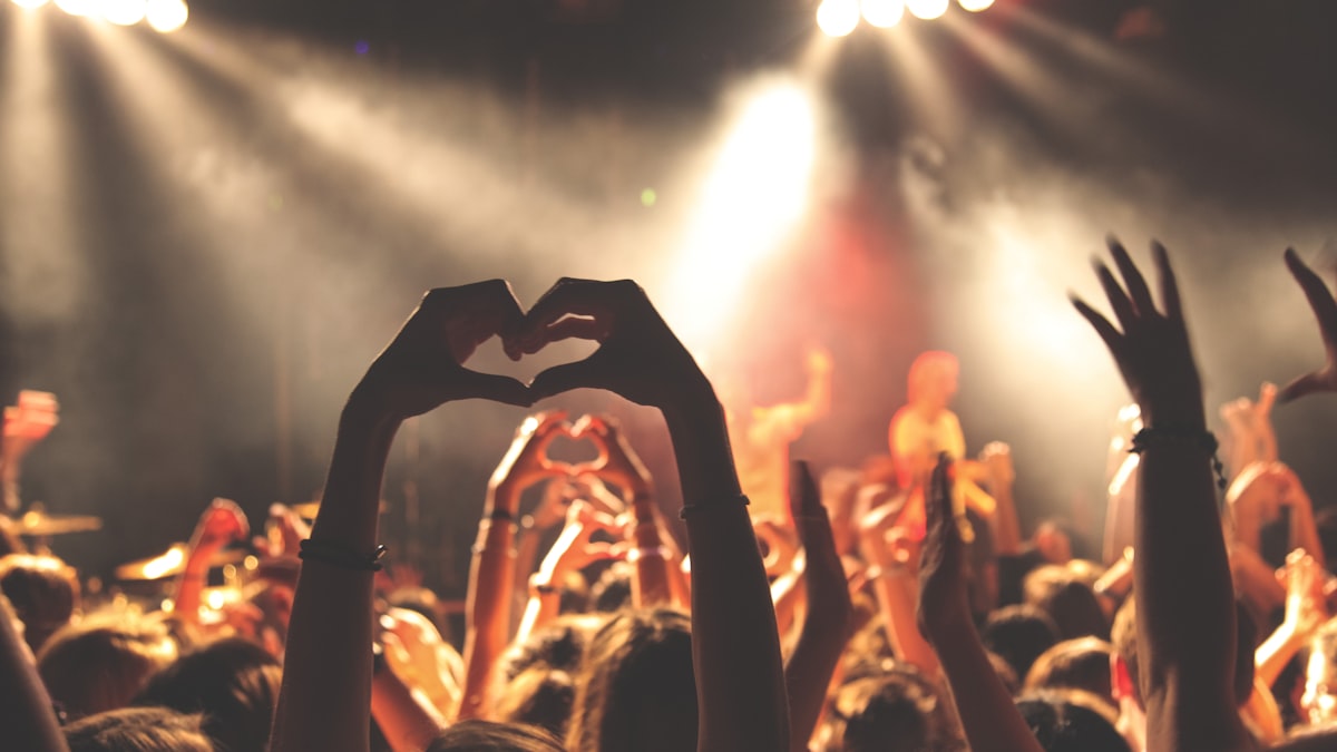 Gli stadi pieni sono diventati il vero cuore economico dell’industria musicale.